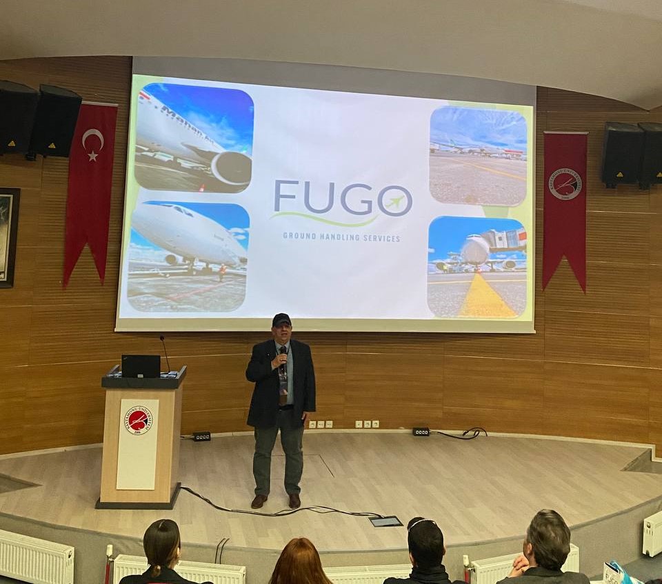 Havacılık öğrencileri sektör temsilcileri ile buluştu.